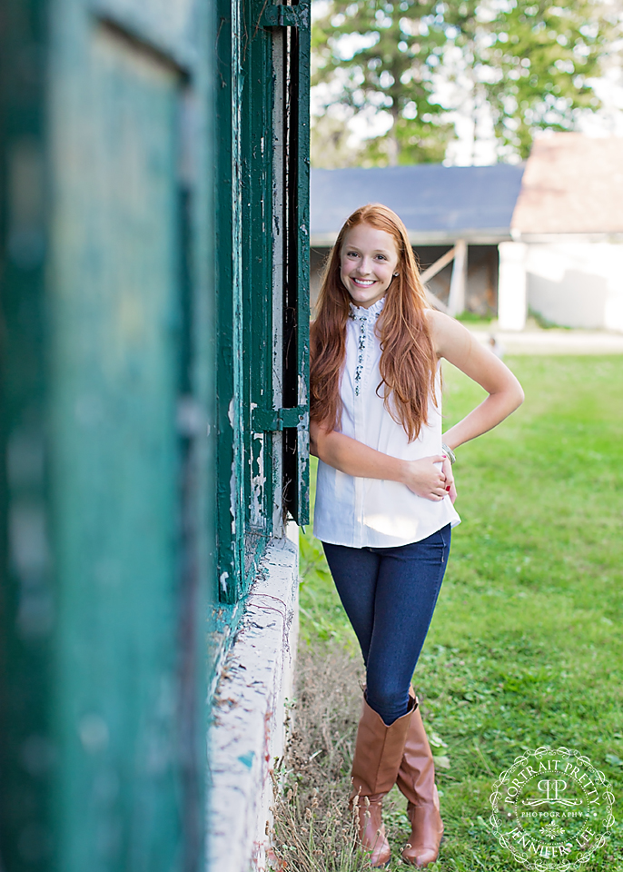 senior portraits knox farm stables