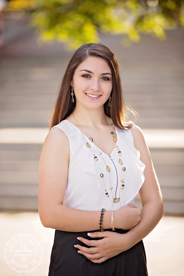 WNY senior portraits brunette