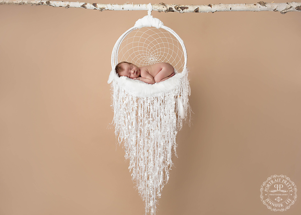 newborn-baby-in-dreamcatcher-by-buffalo-ny-photographer