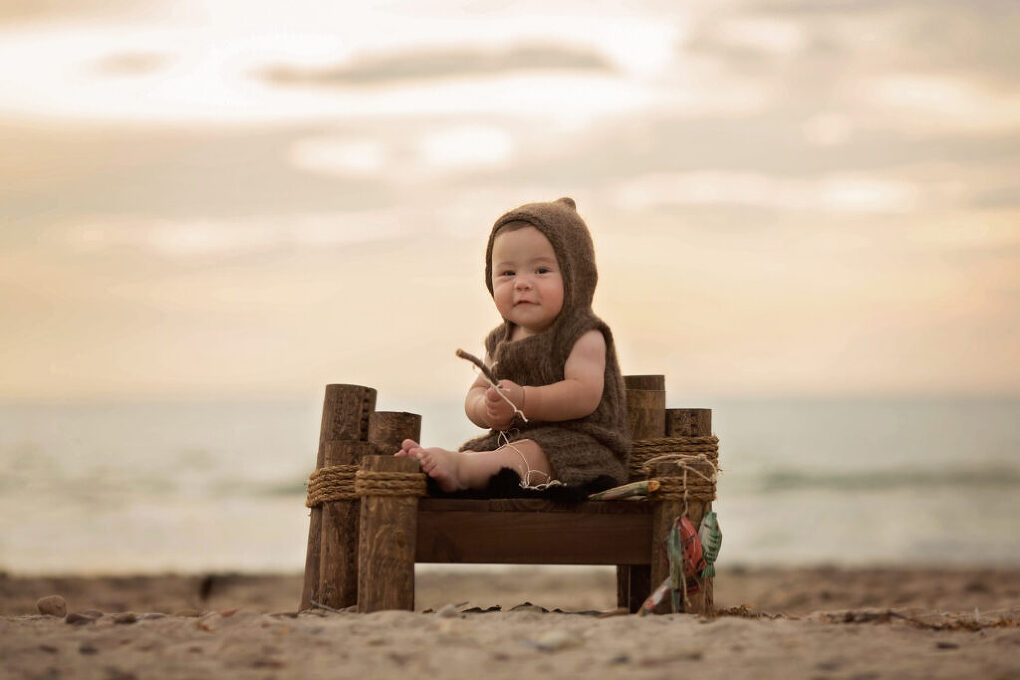 Erie county buffalo NY beach photographers, photo of baby toddler at buffalo ny beach.